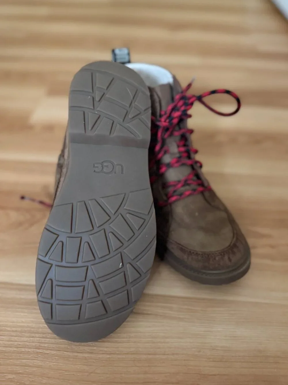UGG Robley Weather Boots – Boys' Big Kids Size 4